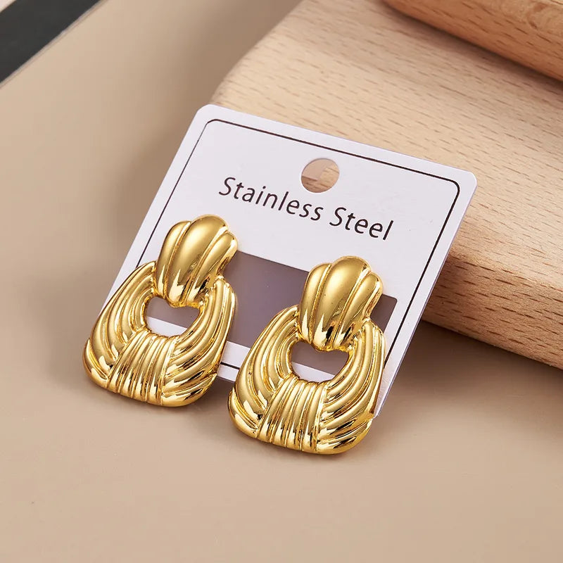 Pendientes Nudo Dorado