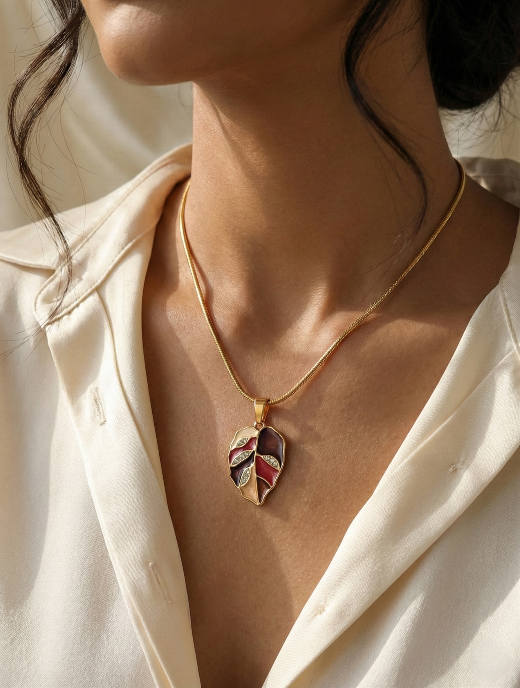 Collar Hoja Esmaltada
