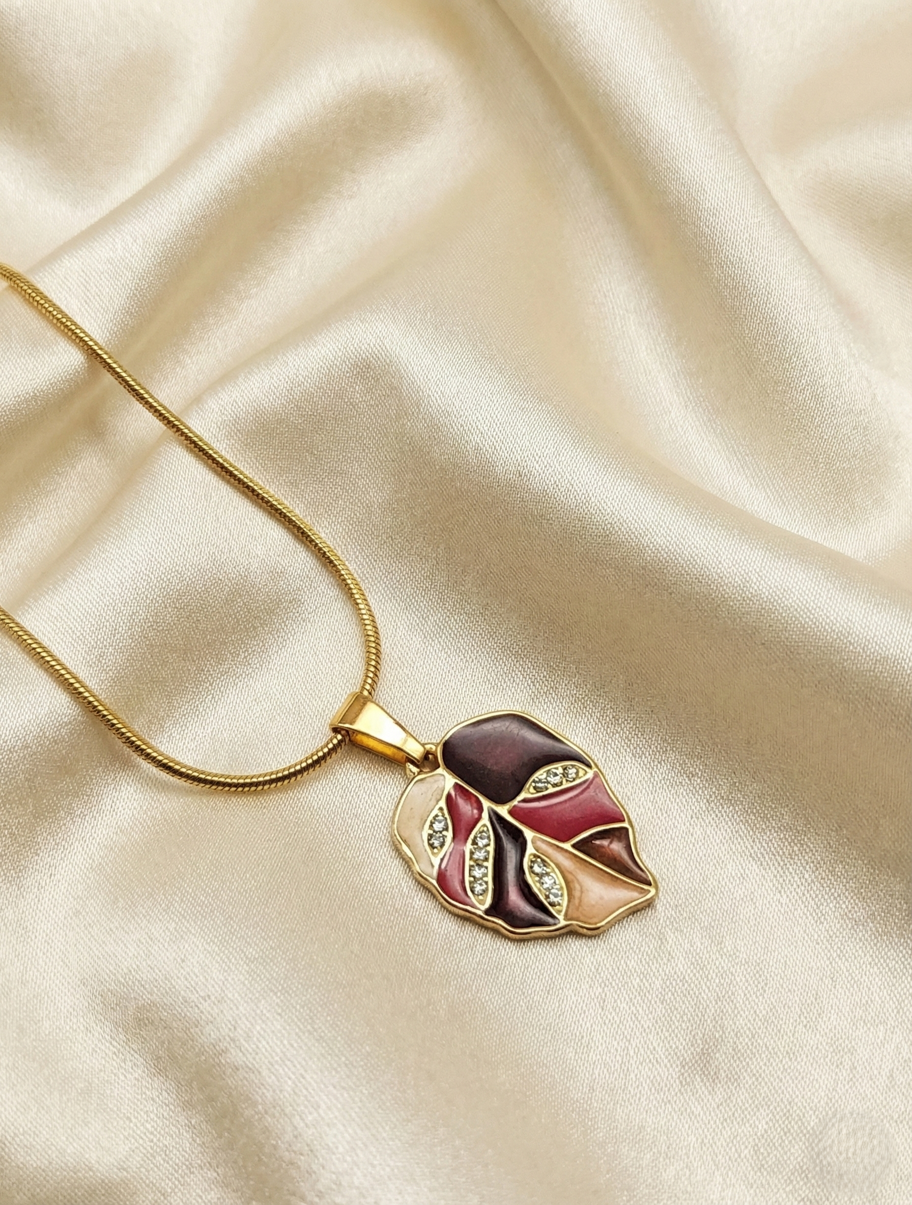 Collar Hoja Esmaltada